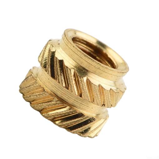 Foto - M5x6x7 menetes betét sárgarézből